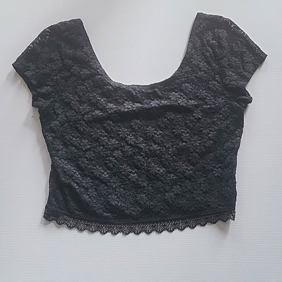 Crop Top Bundle - Picture 2 of 5